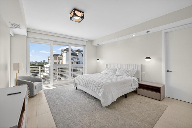 Building Photo - 612 Bayshore Dr