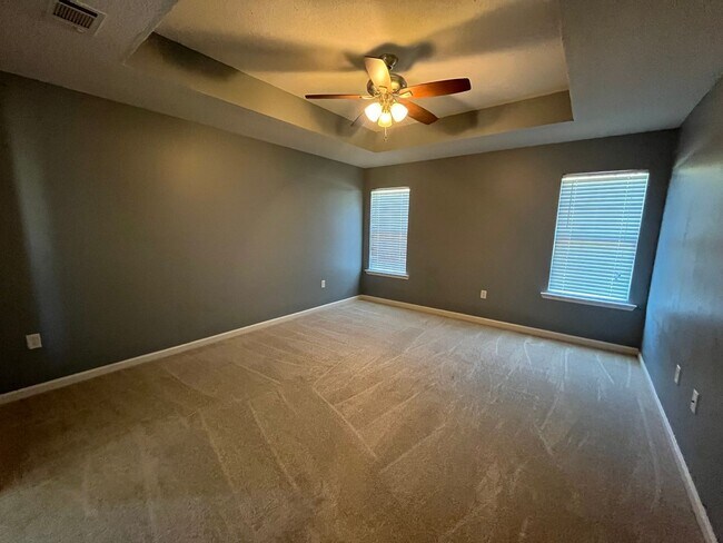 Building Photo - 4163 Meredith Dr