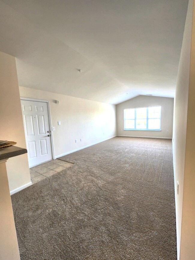 Entrance - Rise Crown View