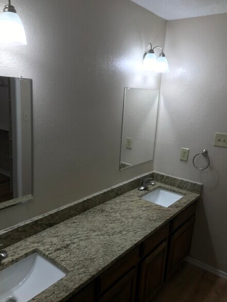 Building Photo - 4335 San Marcus Dr