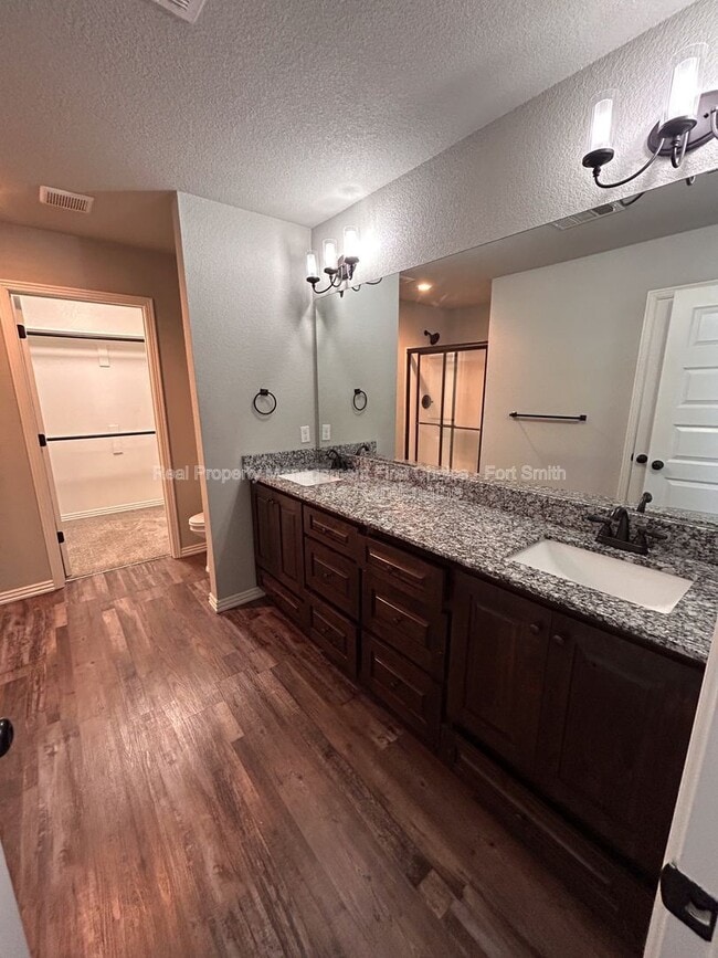 Building Photo - 446 N Albert Pike Ave