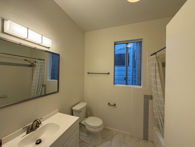 Building Photo - 43-49 Dearborn St