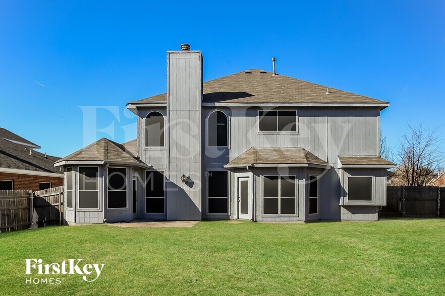 Building Photo - 7601 Southbridge Ln