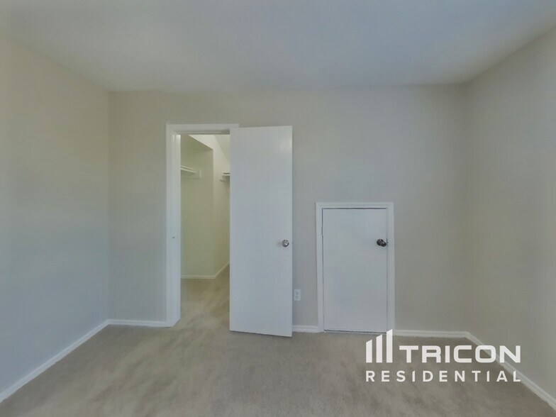 Building Photo - 312 Nogales Ln