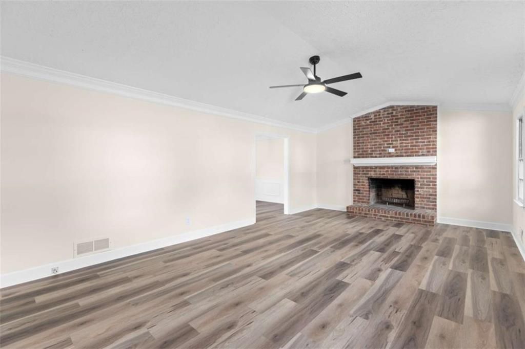 Building Photo - 2250 Ridge Forest Dr