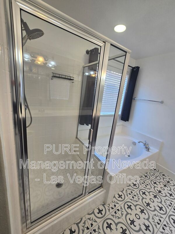 Building Photo - 9389 Black Wolf Ave