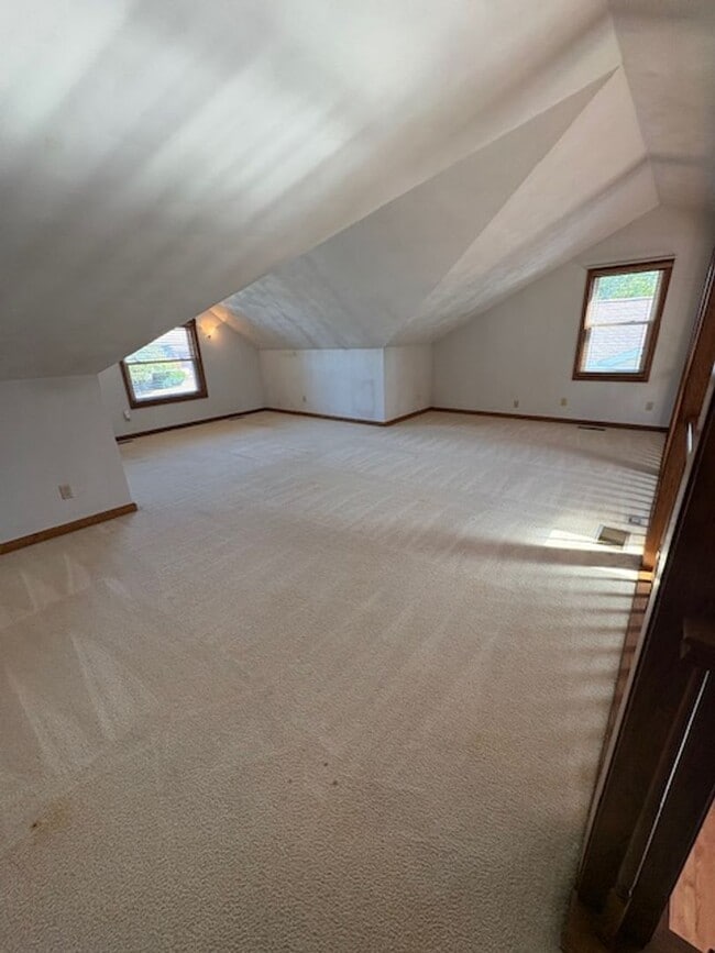 Building Photo - Beautiful Home in Peoria just off of University St. 3 Bedroom / 3.5 Bath