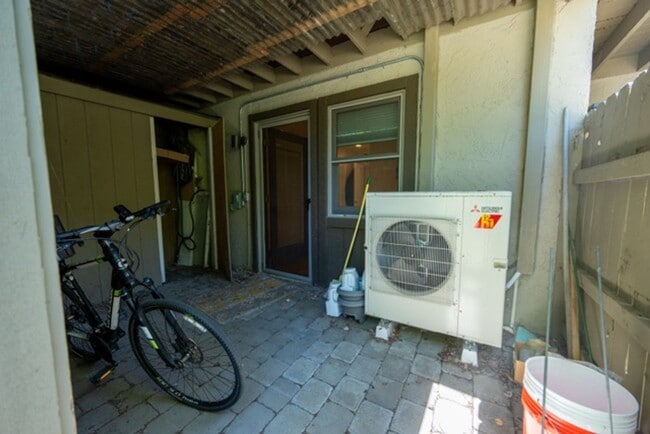 Building Photo - Sun Valley Townhome Steps from Skiing, Hiking, and Biking Trails