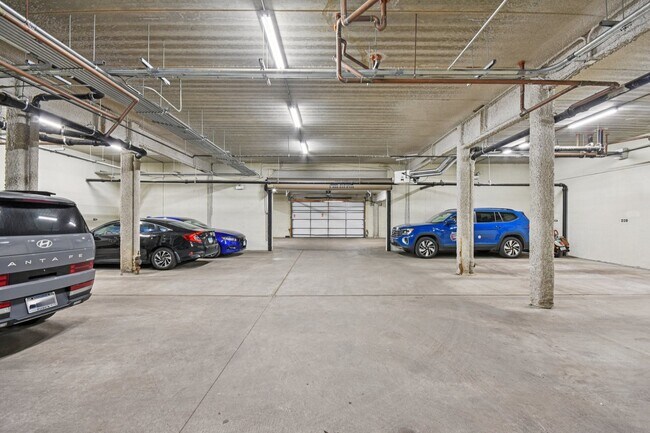 Building Photo - 4141 N Kedzie Ave