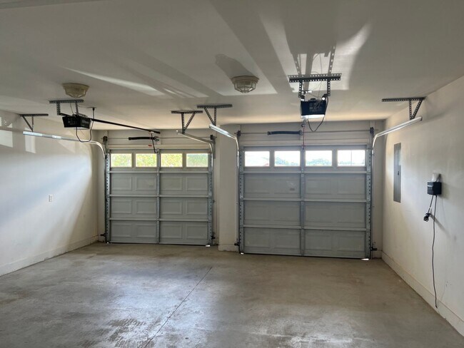 Building Photo - 36 County Rd 740