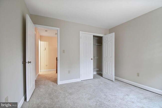 Building Photo - 8217 Lochinver Ln