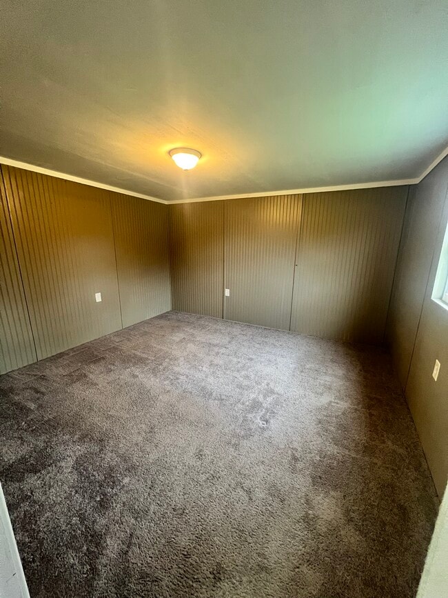 Building Photo - 1492 Joe Miller Rd