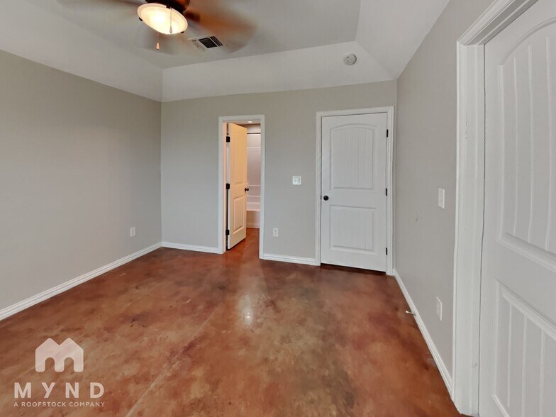 Building Photo - 106 Jolin Ln