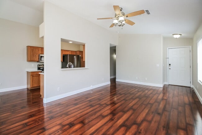 Building Photo - 1617 W Kesler Ln