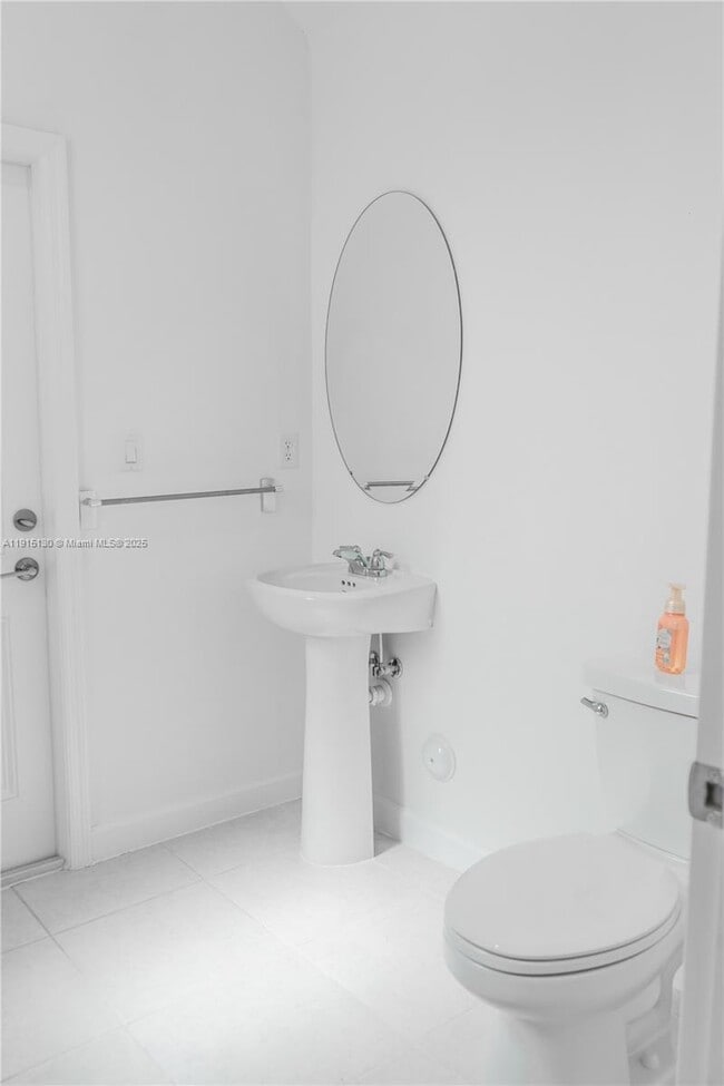 Building Photo - 16144 SW 148th Pl