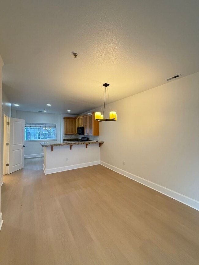 Building Photo - 18425 SW Stepping Stone Dr