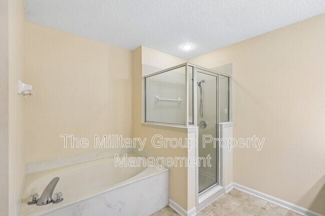 Building Photo - 12387 Anarania Dr