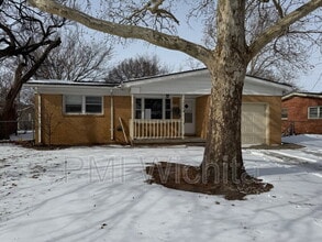 Building Photo - 3439 S Walnut St