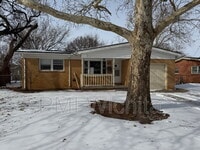 Building Photo - 3439 S Walnut St