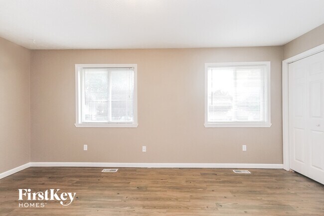 Building Photo - 7639 Gunyon Dr