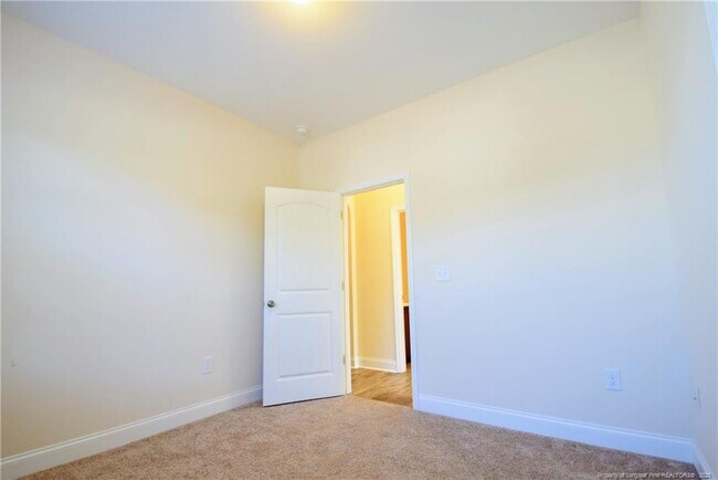 Building Photo - 154 Heatherwood Dr