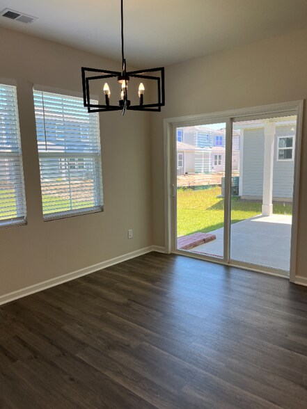 Building Photo - 198 Dreher Dr