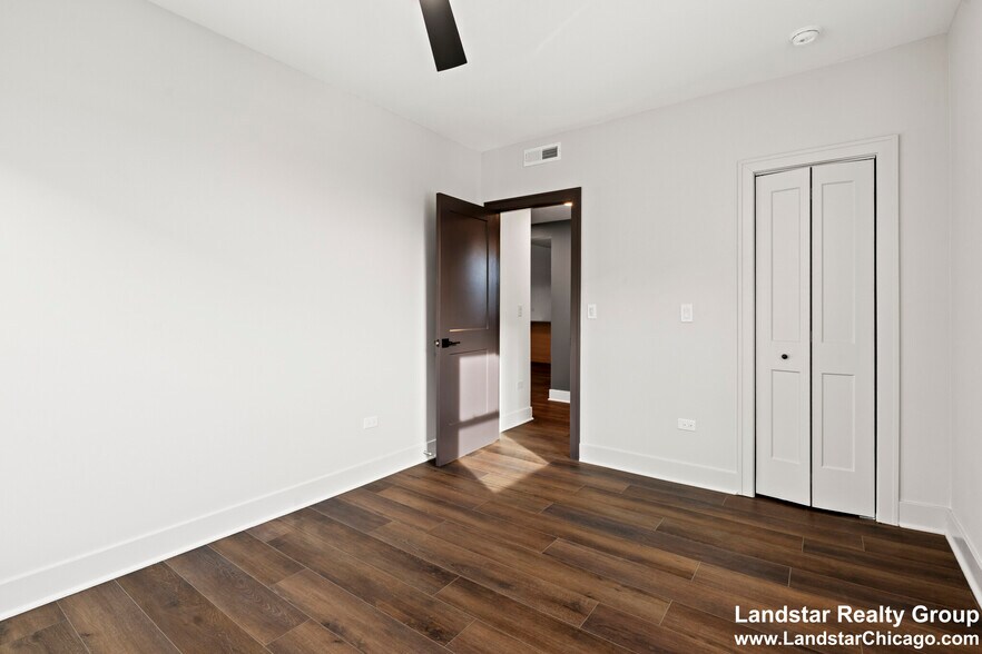 Building Photo - 1241 Chicago Ave