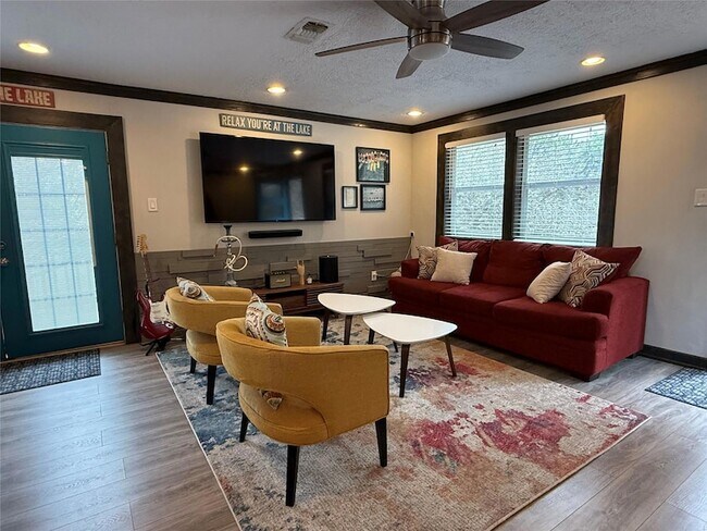 Building Photo - 15504 Enid Dr