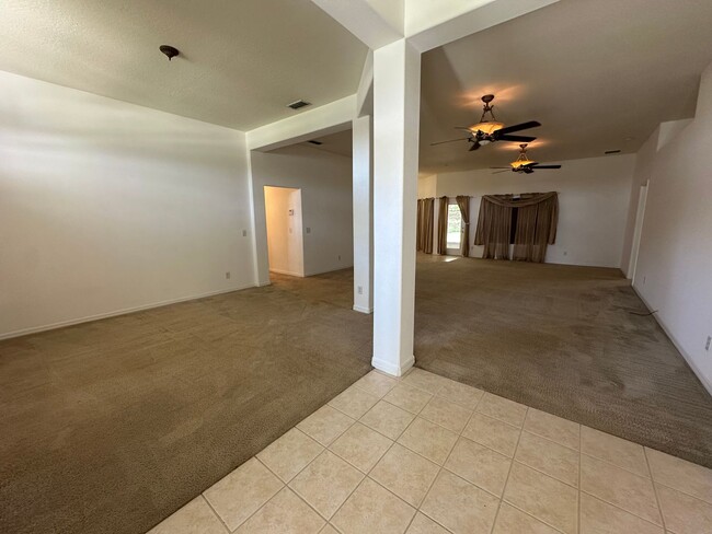 Building Photo - 4 Bedroom, 3 Bath, 3 Car Garage on 1 Acre ...