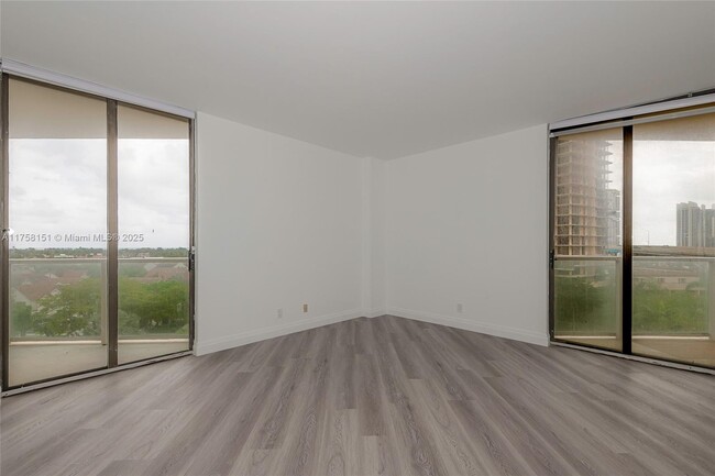 Building Photo - 19500 Turnberry Way