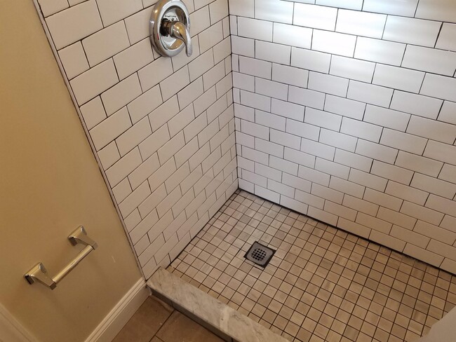 Building Photo - 1227 W Allegheny Ave