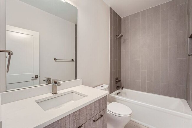 Building Photo - Luxurious 3br/3ba in RiNo + ROOFTOP PATIO!
