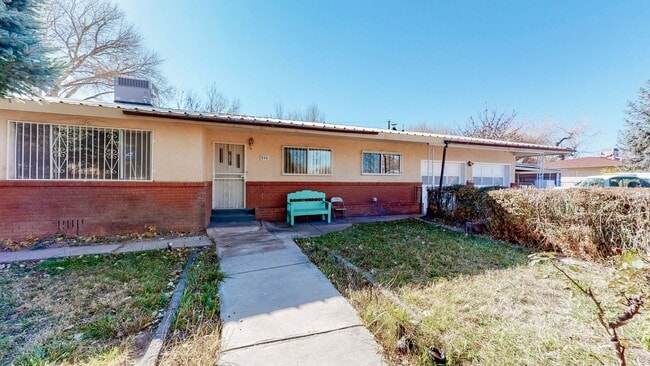 Building Photo - NORTH VALLEY 3 Bedroom  2 Bath