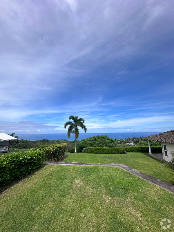 Building Photo - 76-6406-6406 Pualani St