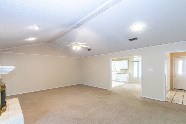 Building Photo - 2 Large Living areas! Approximately 2100 S...
