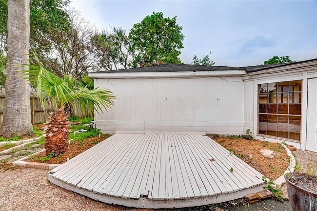 Building Photo - 2714 Green Fields Dr