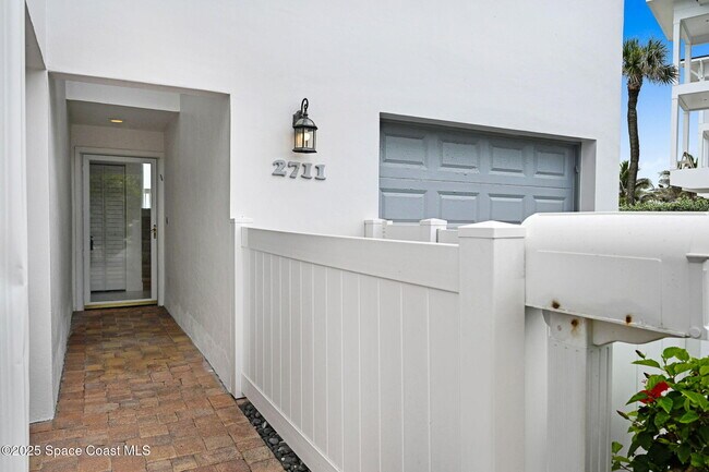 Building Photo - 2711 S Hwy A1A