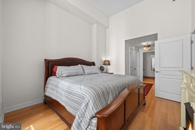 Building Photo - 631 D St NW