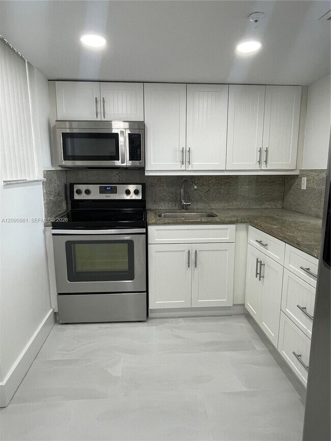 Building Photo - 6820 Indian Creek Dr