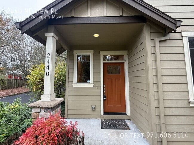 Primary Photo - 2440 NE View Pl