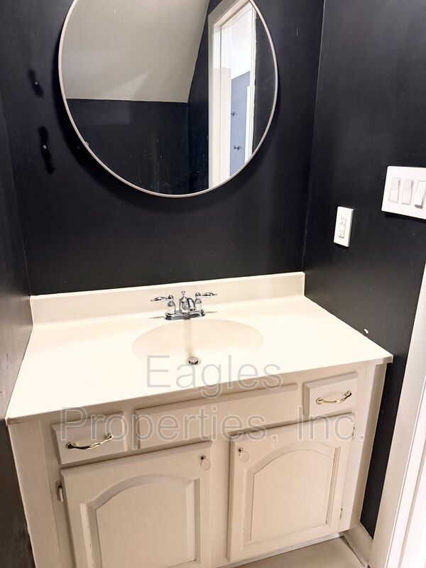 Building Photo - 1902 Harris St