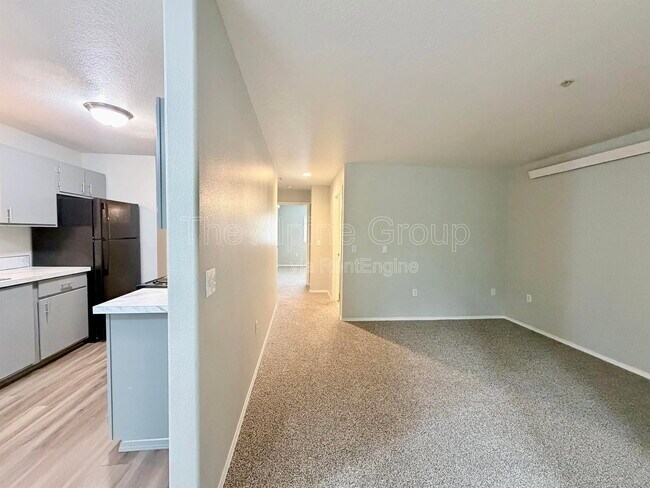 Building Photo - 10020 SW 125th Ave