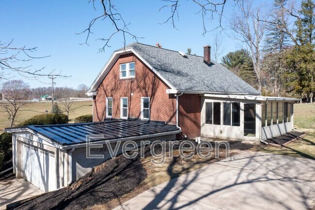 Building Photo - 2699 Conway Wallrose Rd