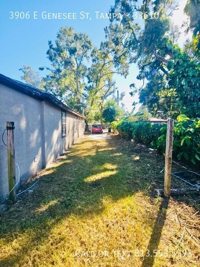 Building Photo - 3906 E Genesee St