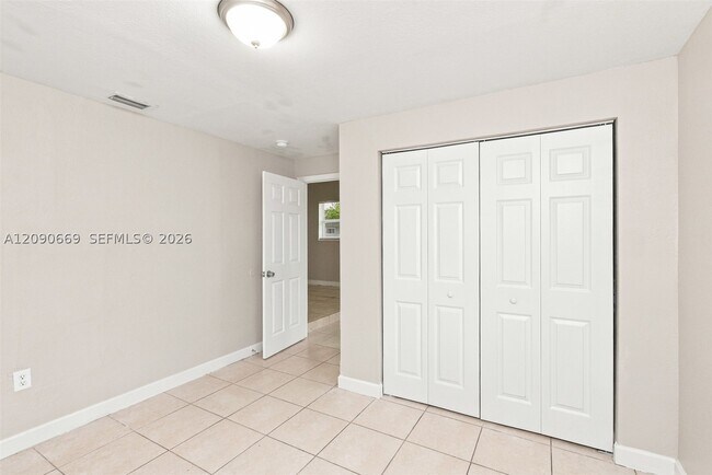 Building Photo - 3951 NW 173rd Terrace