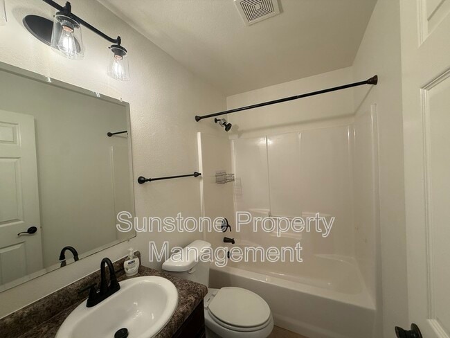 Building Photo - 14681 S Toledo Pl