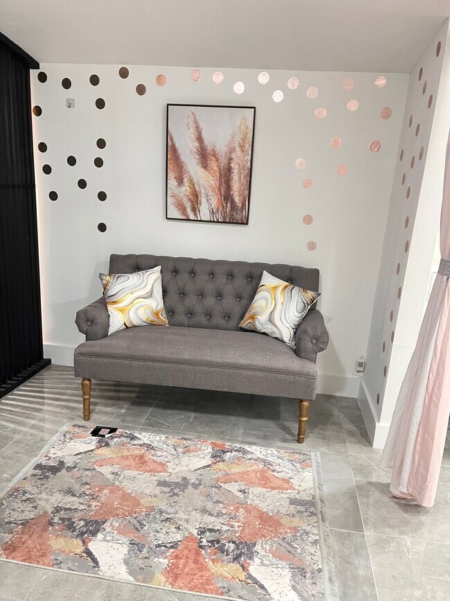 Building Photo - 6920 Fillmore St