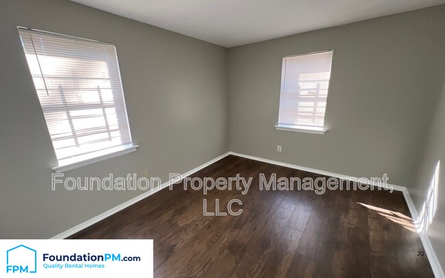 Building Photo - 1131 Catalina Rd