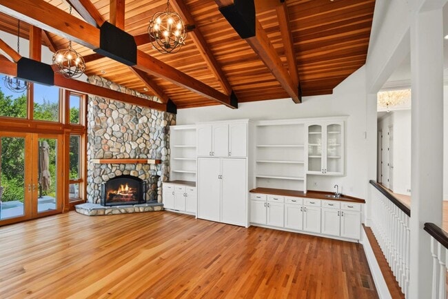 Building Photo - 169 Sausal Dr