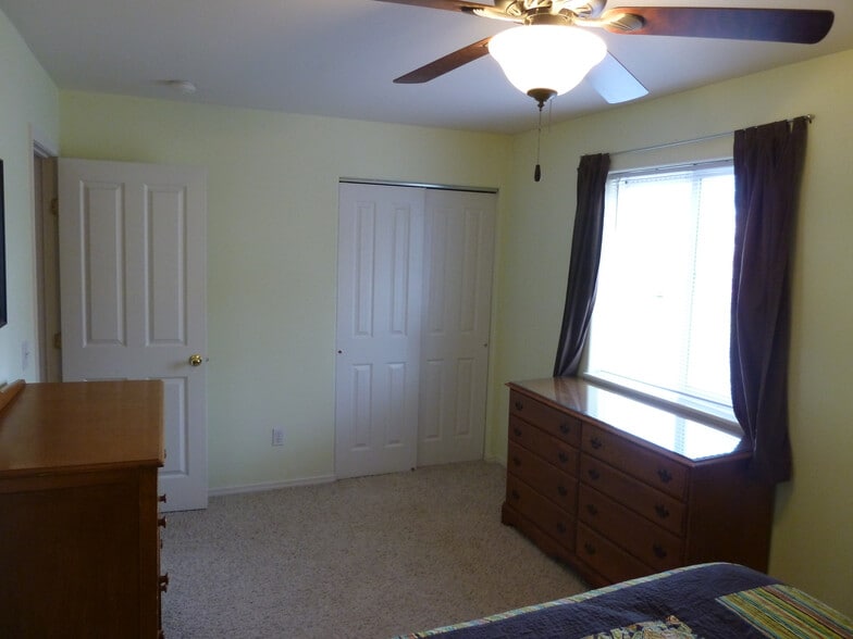 Bedroom #1 - 513 N Jefferson St